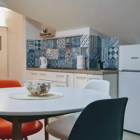 Loft East, Private Parking سبليت